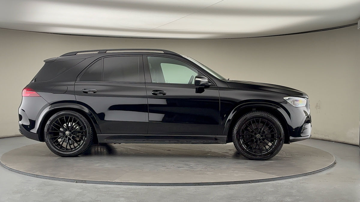 More views of Mercedes-Benz GLE