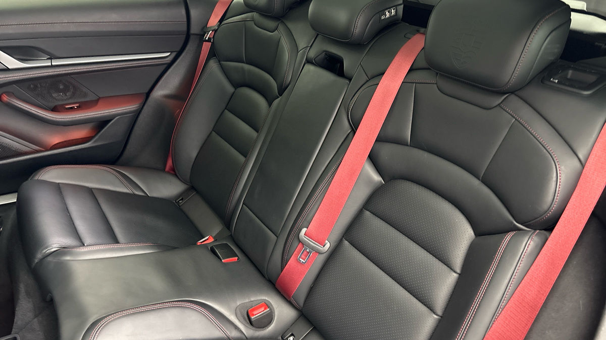 Porsche Taycan Image 9