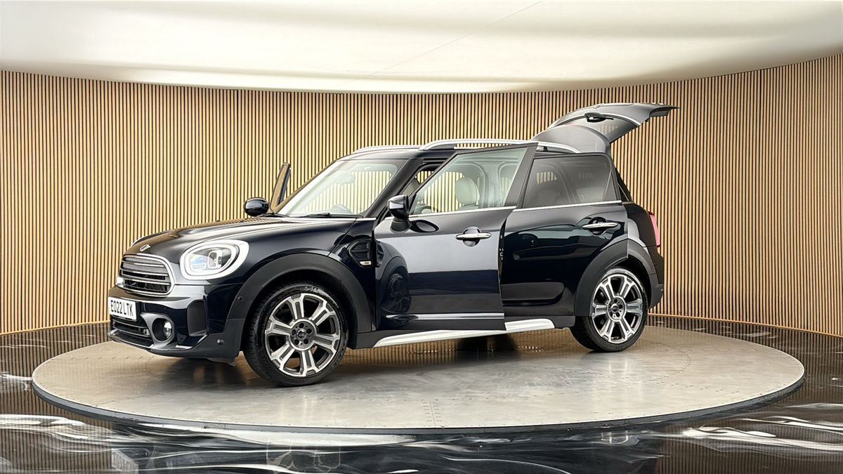 More views of MINI Countryman