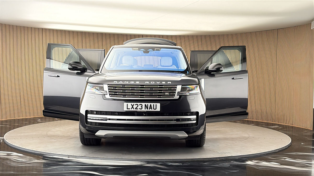 More views of Land Rover Range Rover