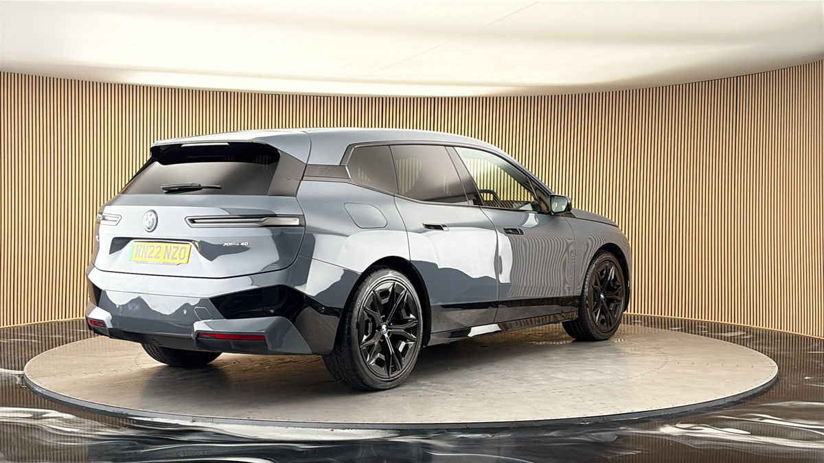 More views of BMW iX
