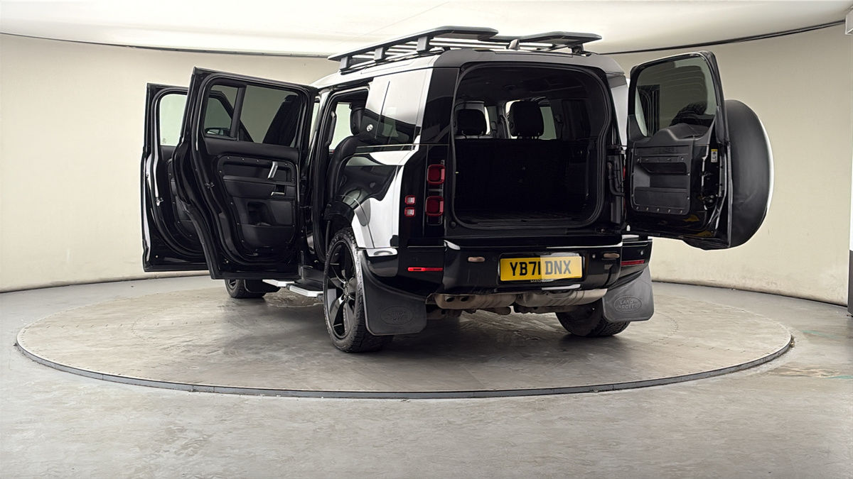 More views of Land Rover Defender 110