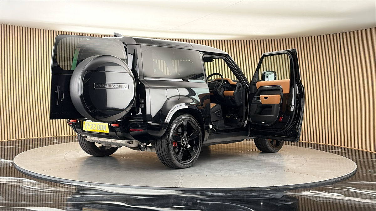 More views of Land Rover Defender 90