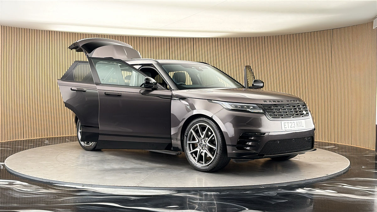 More views of Land Rover Range Rover Velar