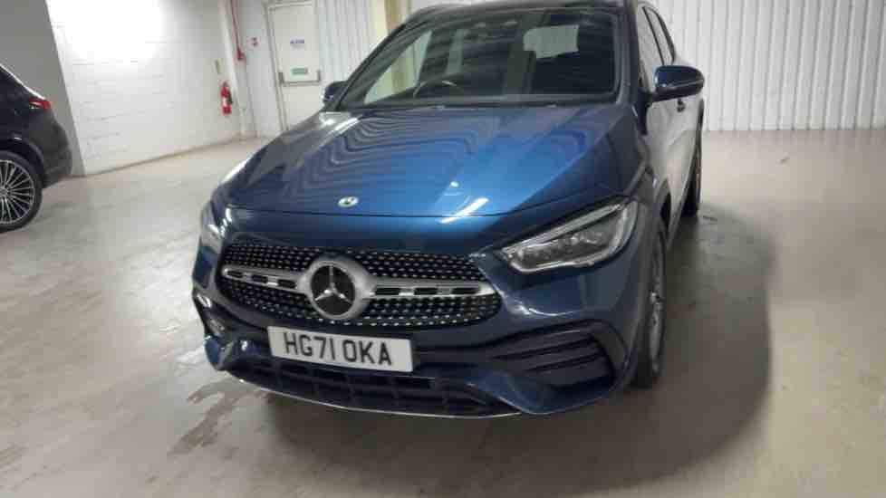 More views of Mercedes-Benz GLA