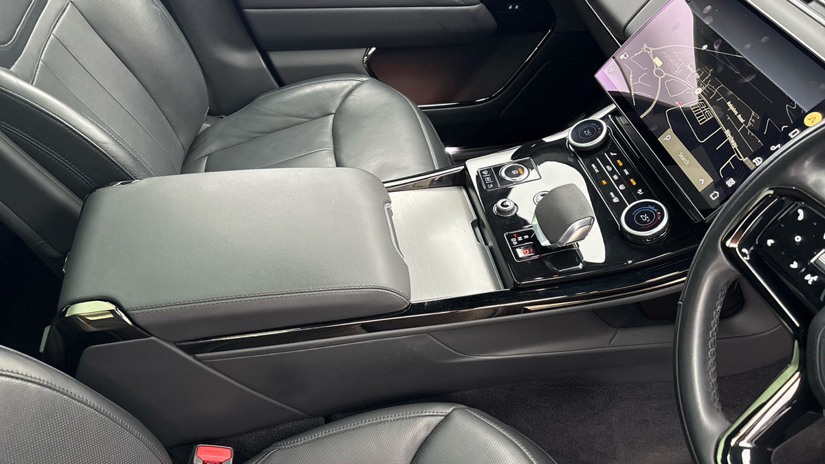 Land Rover Range Rover Sport Image 18