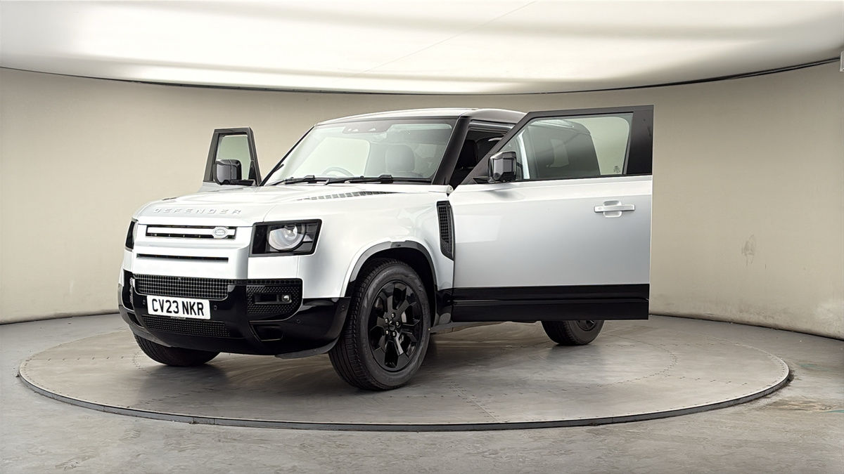 More views of Land Rover Defender 90