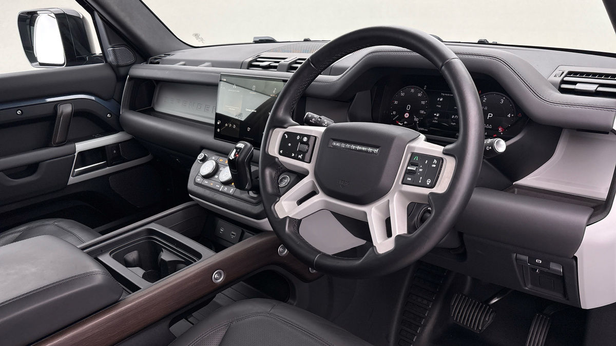 Land Rover Defender 110 Urban Image 5