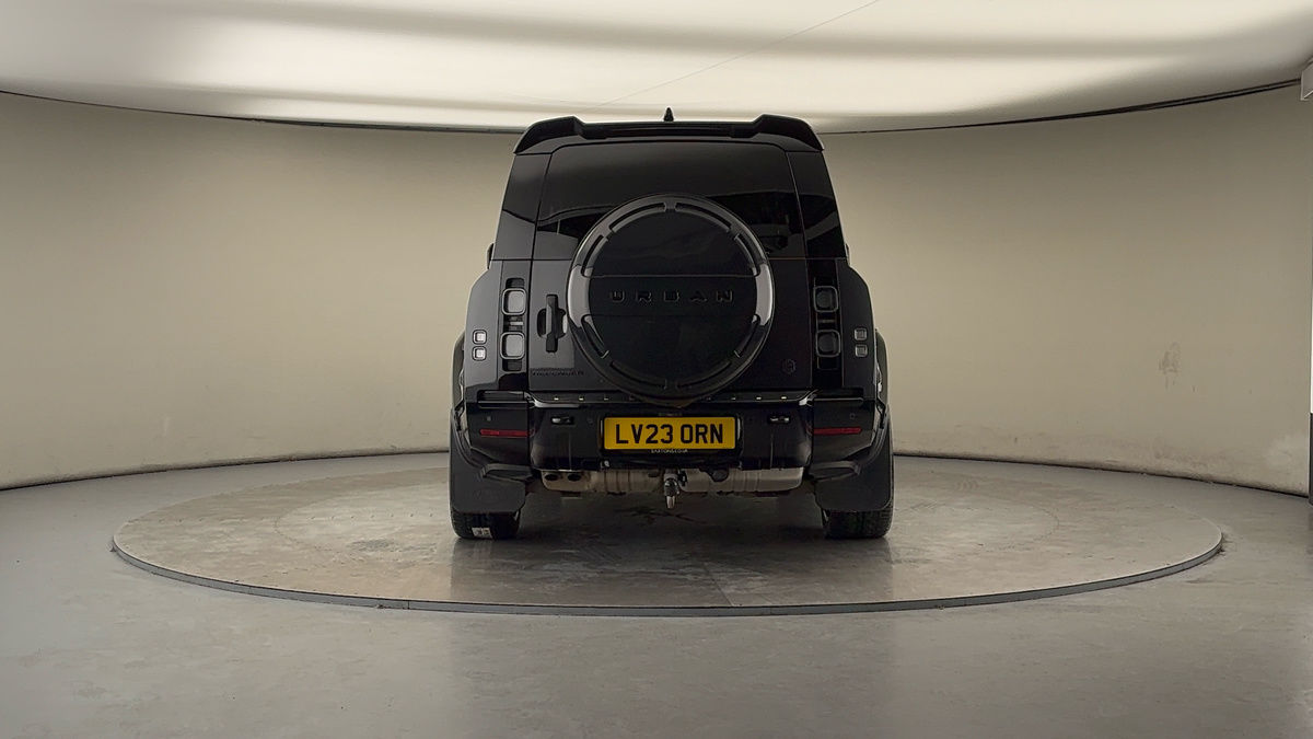 Land Rover Defender 130 Urban Image 4