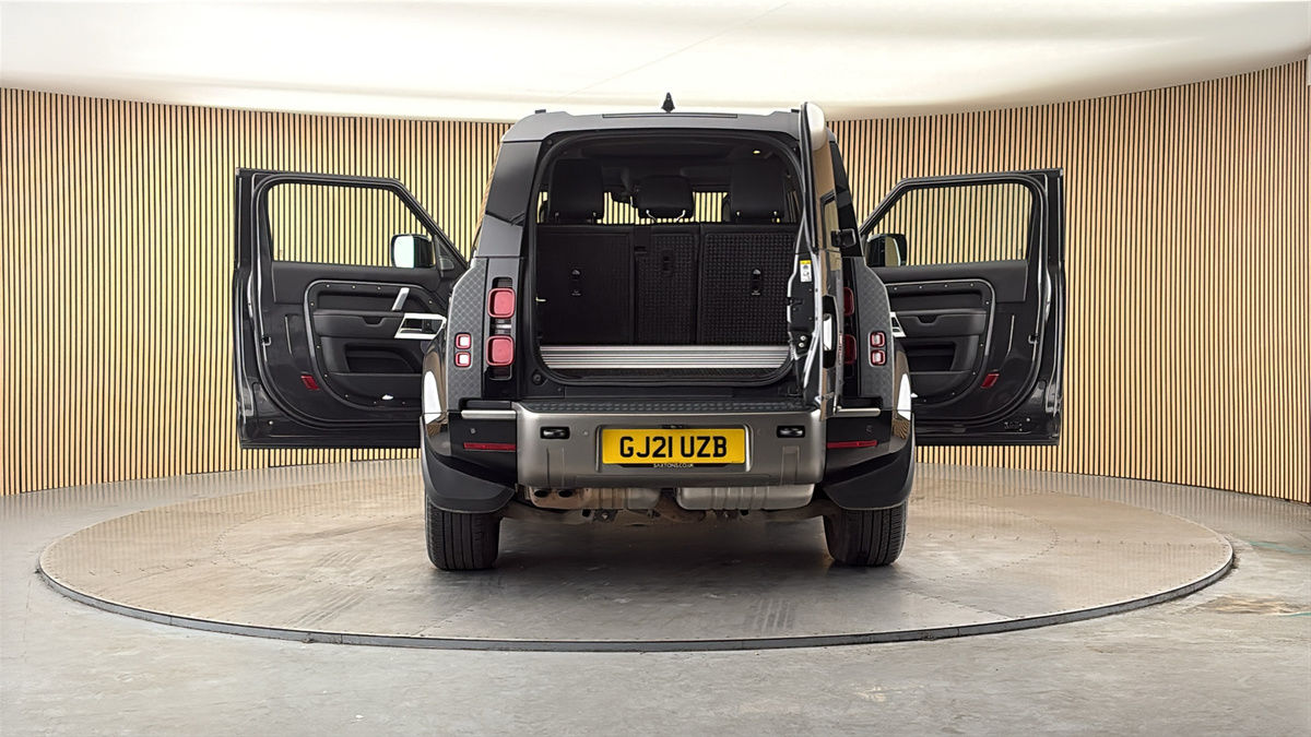 More views of Land Rover Defender 90