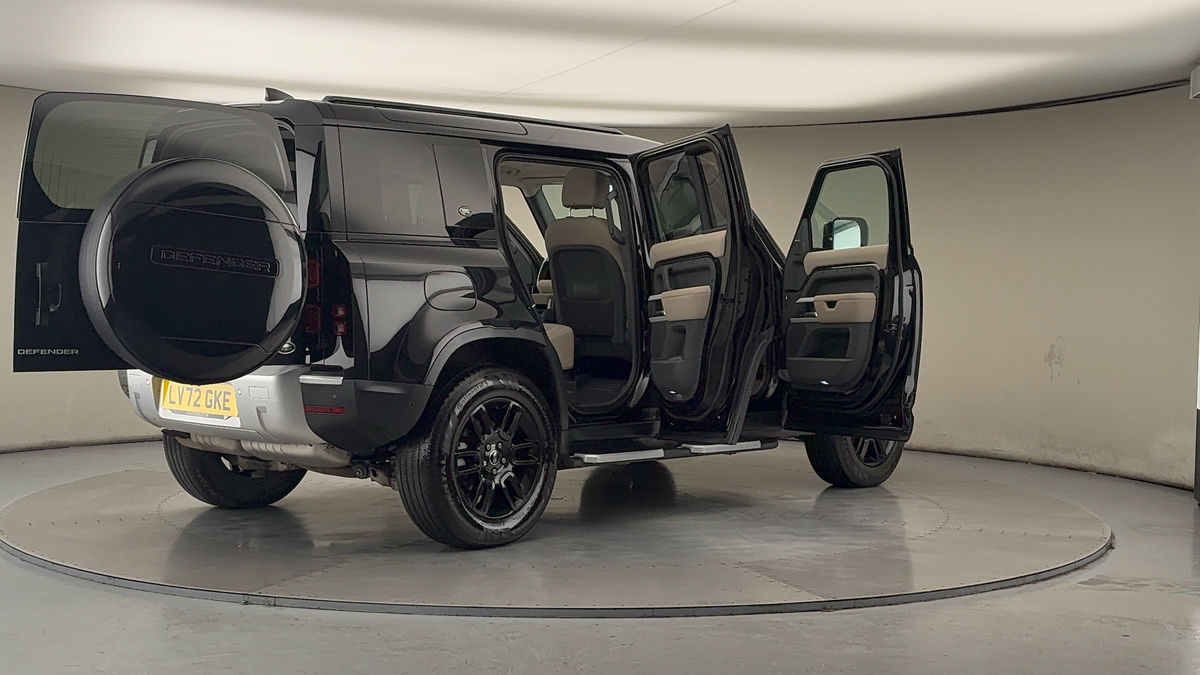 More views of Land Rover Defender 110