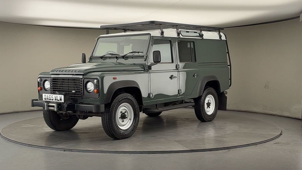 Land Rover Defender 110 Image 20