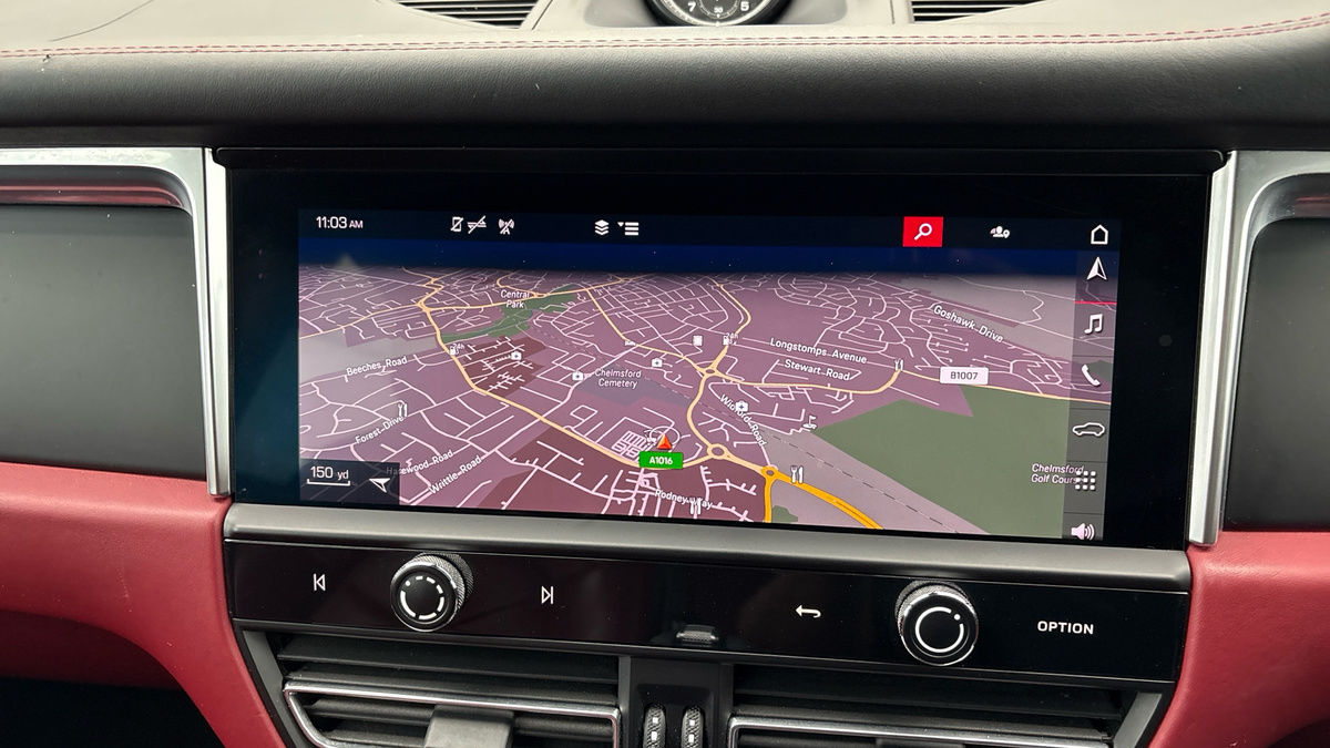 Porsche Macan Image 17