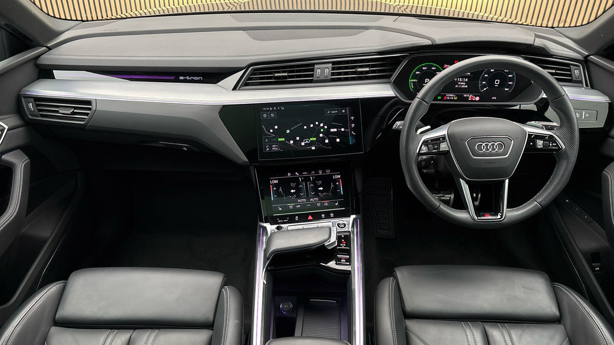 Audi Q8 e-tron Image 12