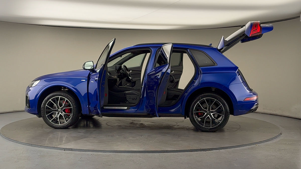 More views of Audi Q5