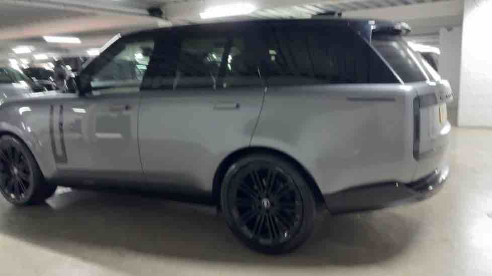 More views of Land Rover Range Rover