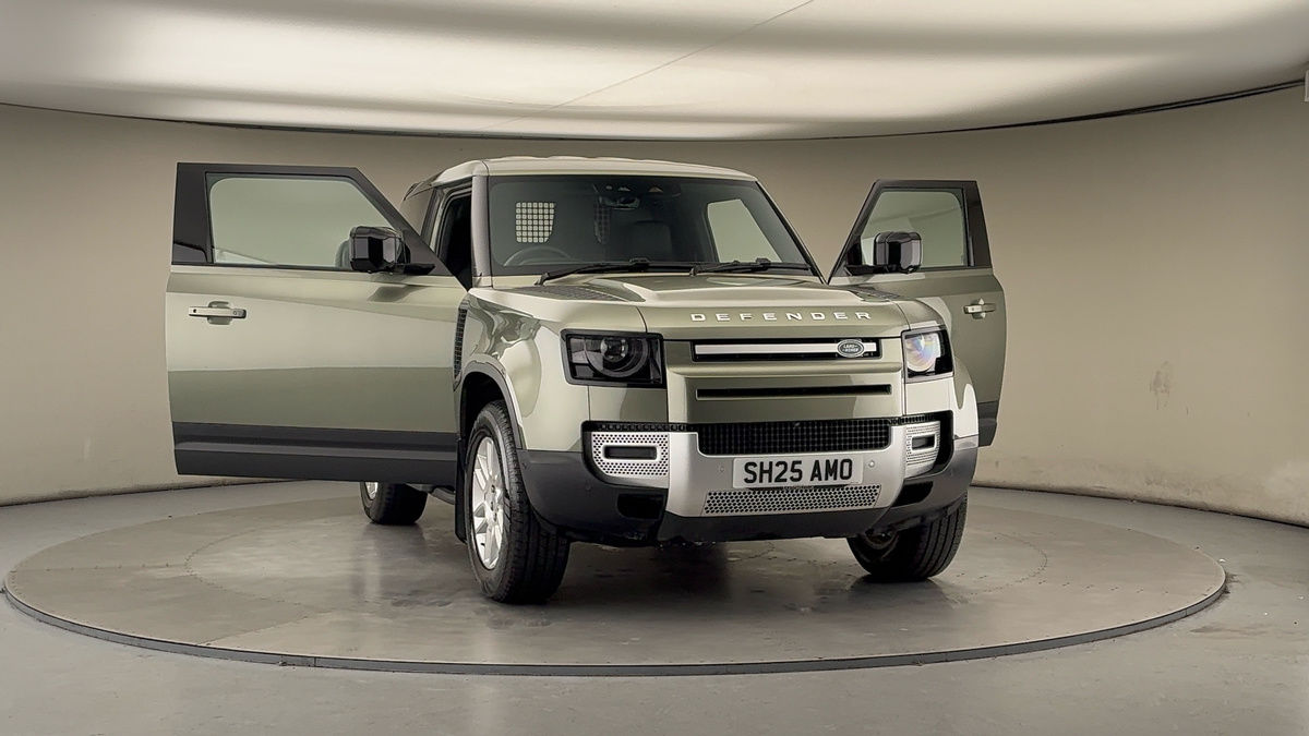 More views of Land Rover Defender 90