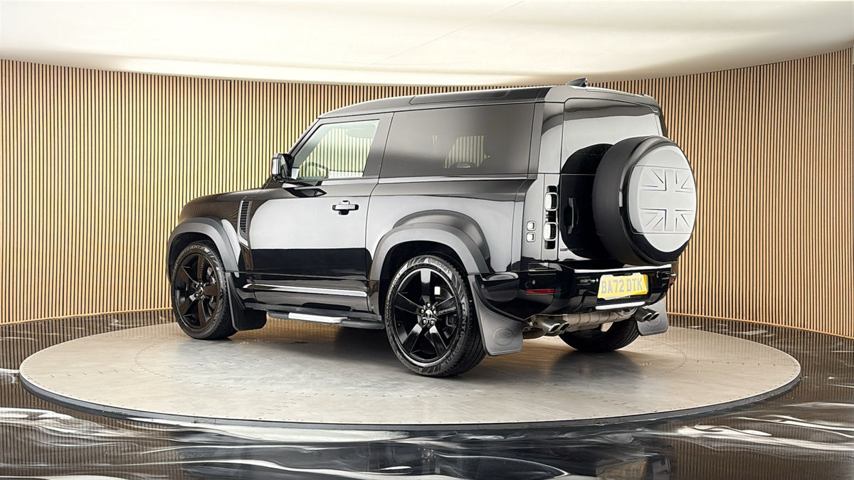 More views of Land Rover Defender 90