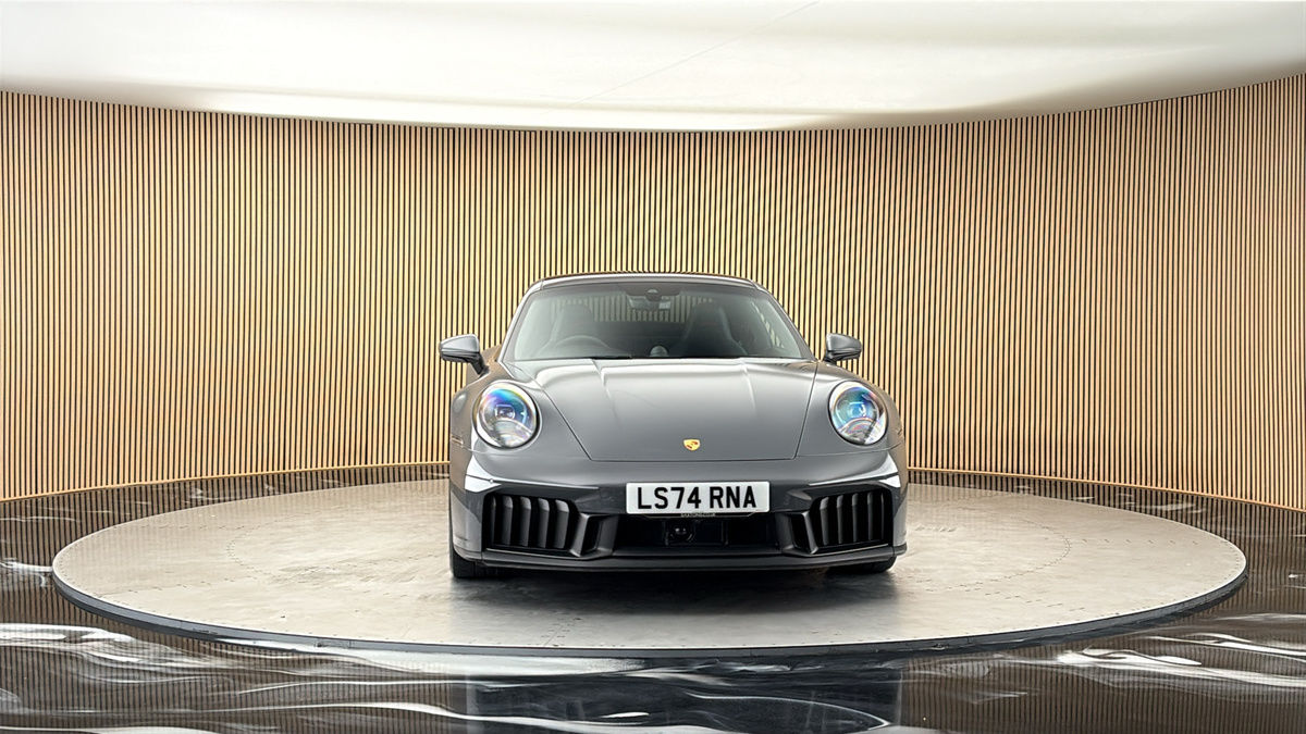 More views of Porsche 911