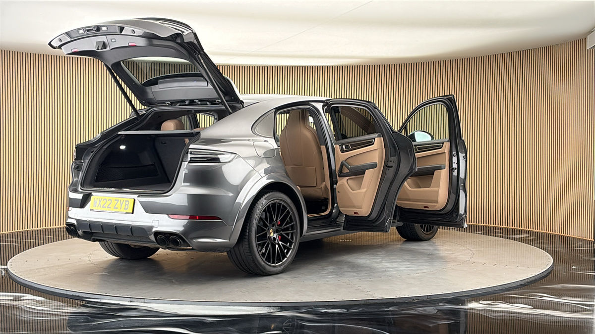 More views of Porsche Cayenne