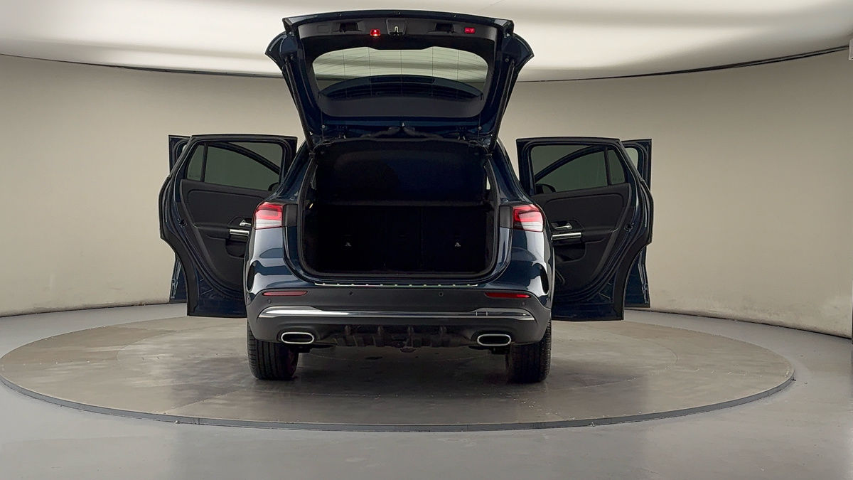 More views of Mercedes-Benz GLA