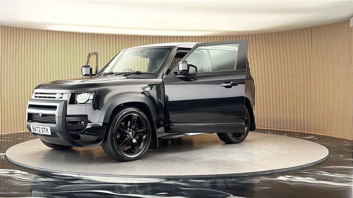 Land Rover Defender 90 Image 22