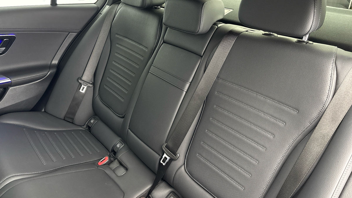 Mercedes-Benz C Class Image 8