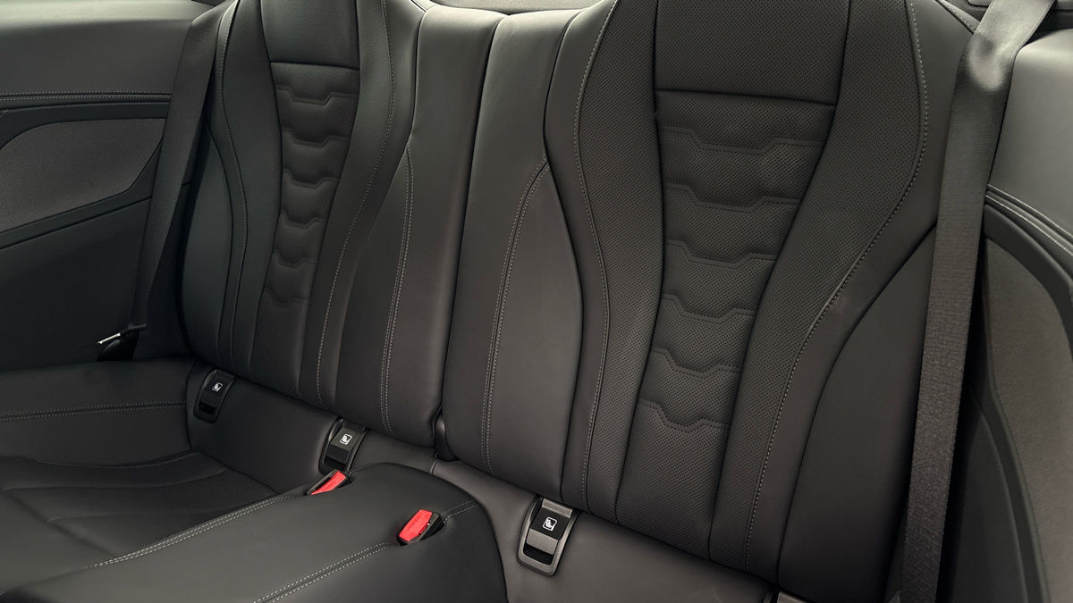 BMW 8 Series Image 8