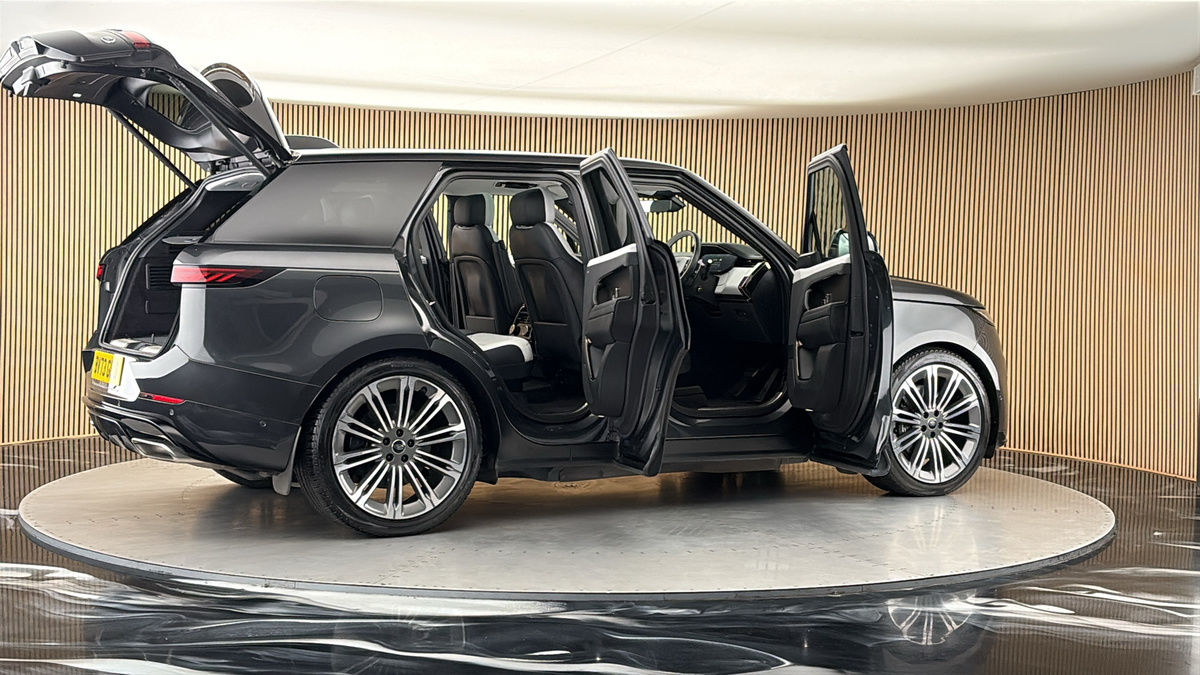More views of Land Rover Range Rover Sport