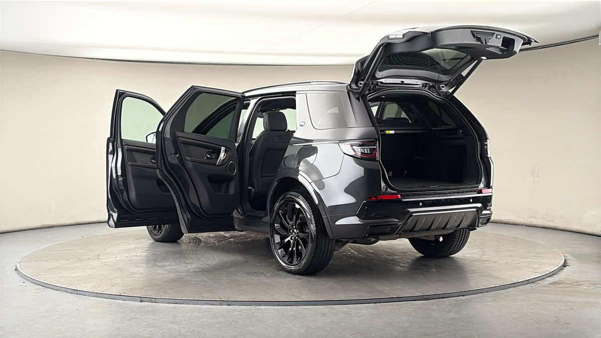 Land Rover Discovery Sport Image 23