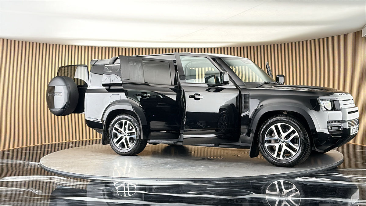 More views of Land Rover Defender 130