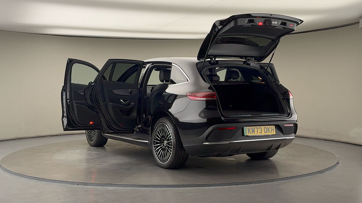 Mercedes-Benz EQC Image 23
