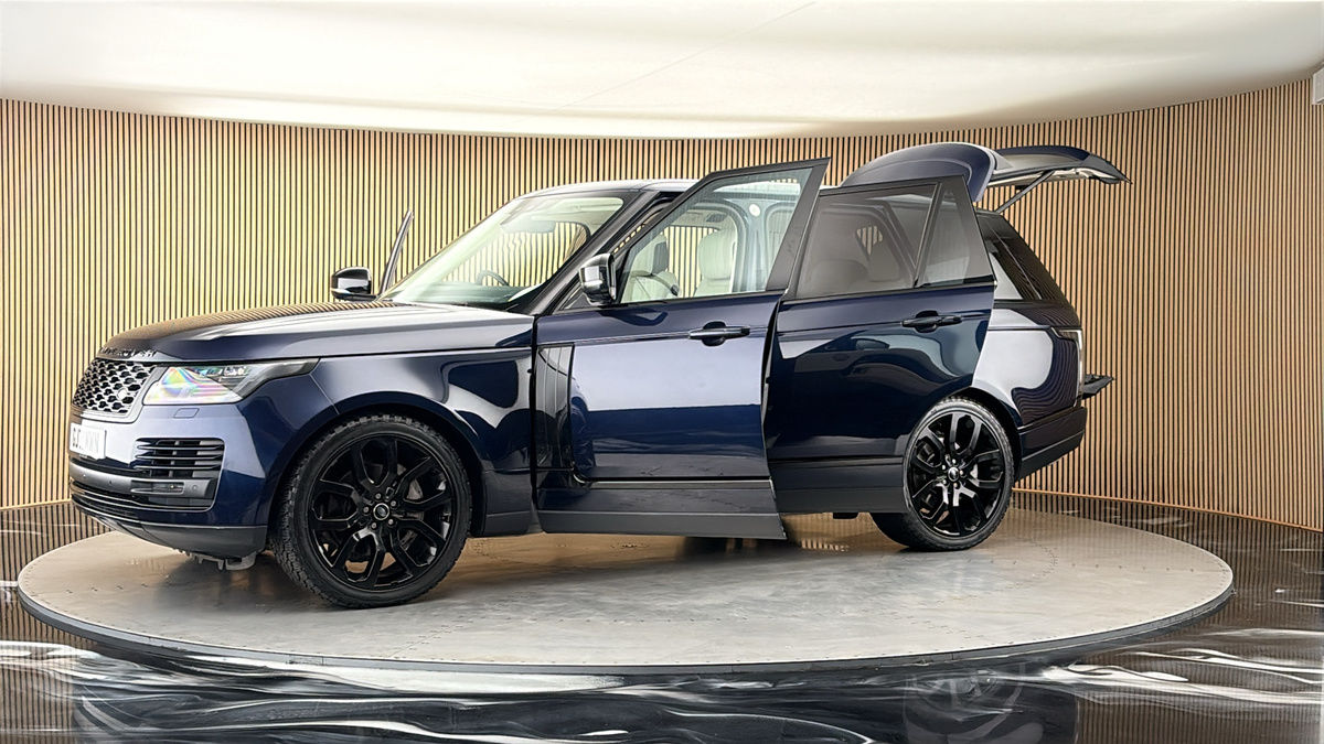 More views of Land Rover Range Rover