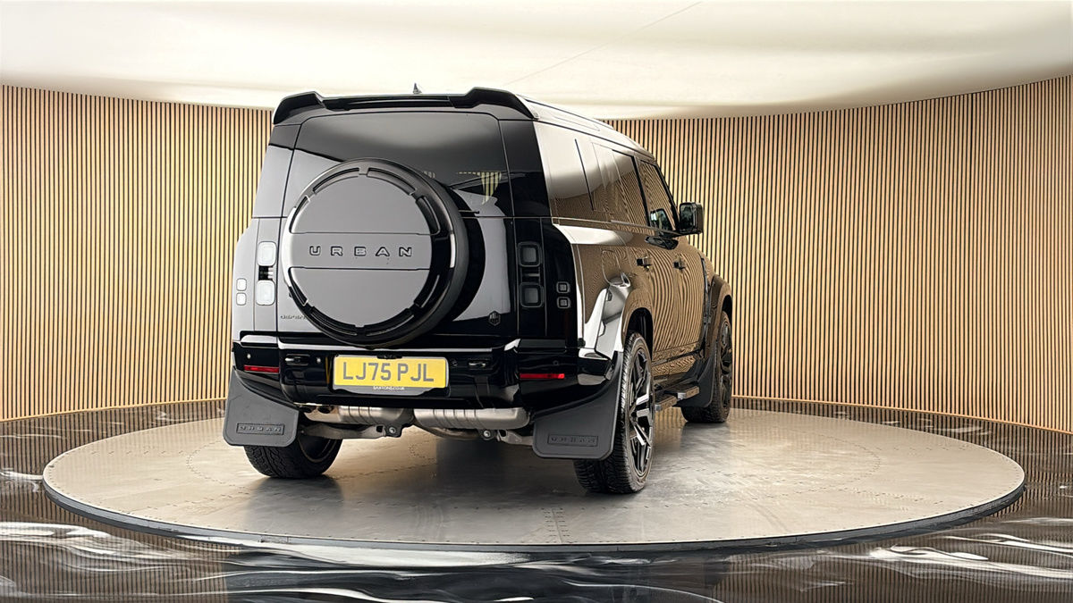 More views of Land Rover Defender 110