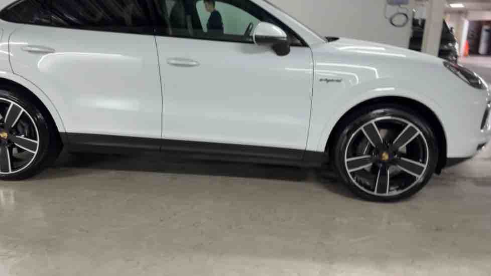 More views of Porsche Cayenne