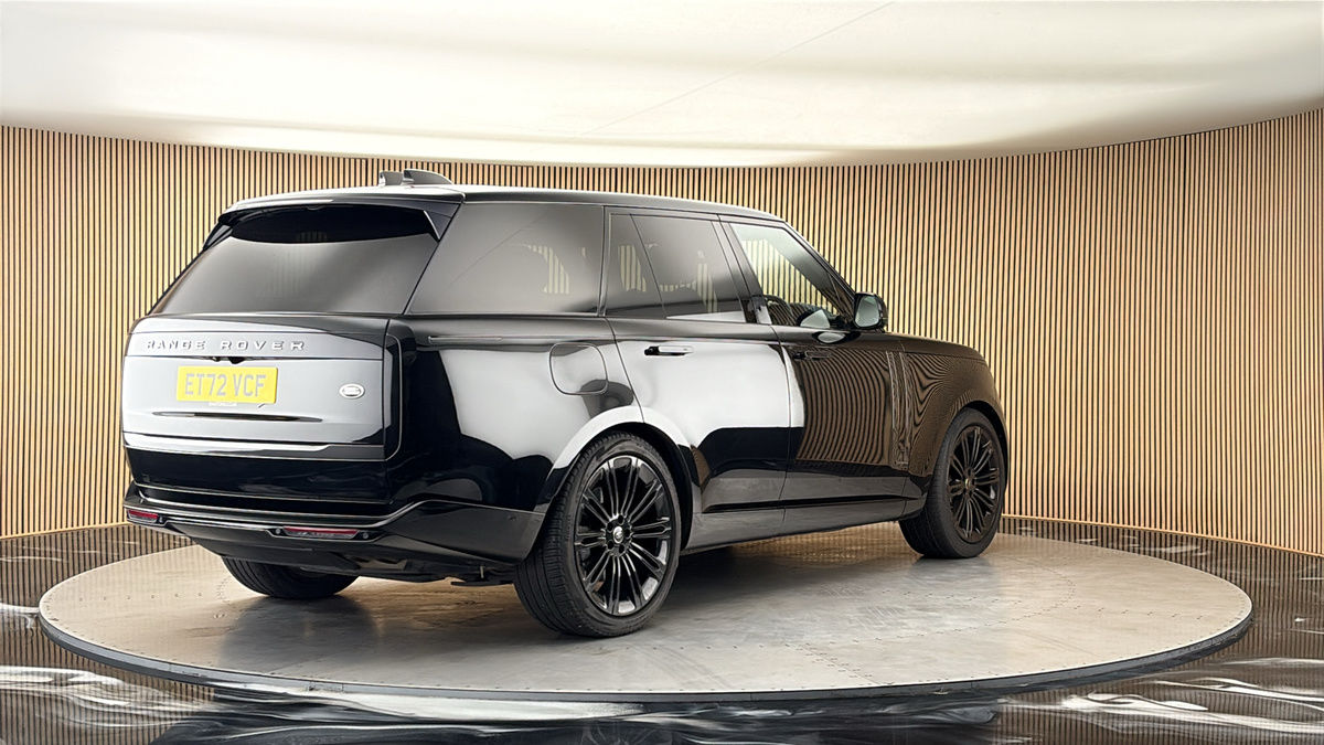 More views of Land Rover Range Rover