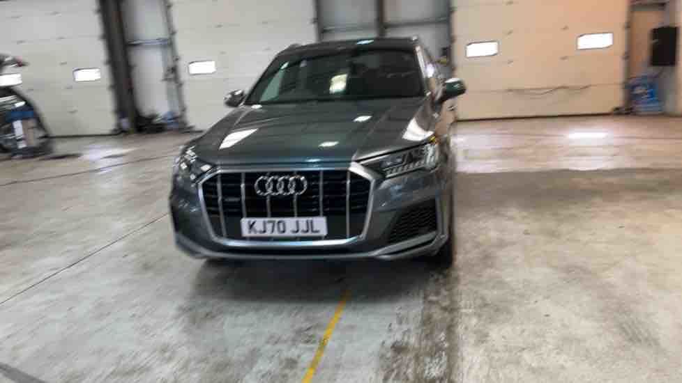 More views of Audi Q7