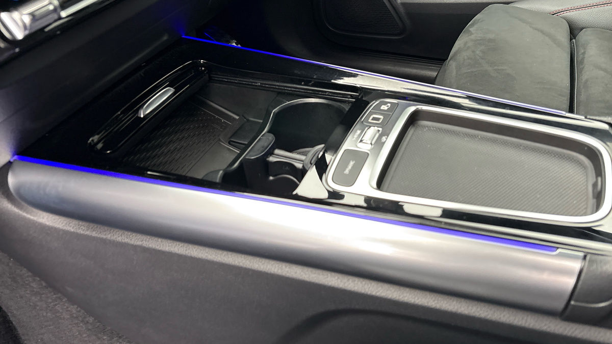 Mercedes-Benz GLA Image 25