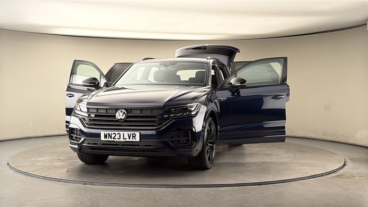 More views of Volkswagen Touareg