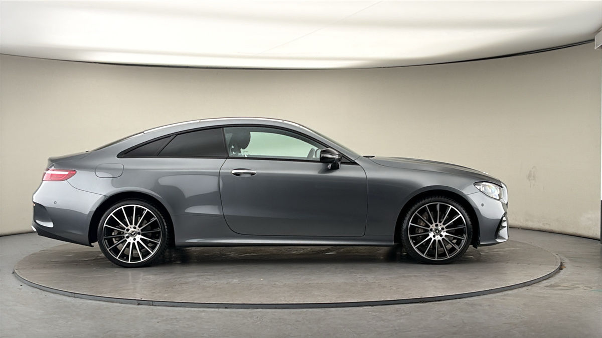 Mercedes-Benz E Class Image 16