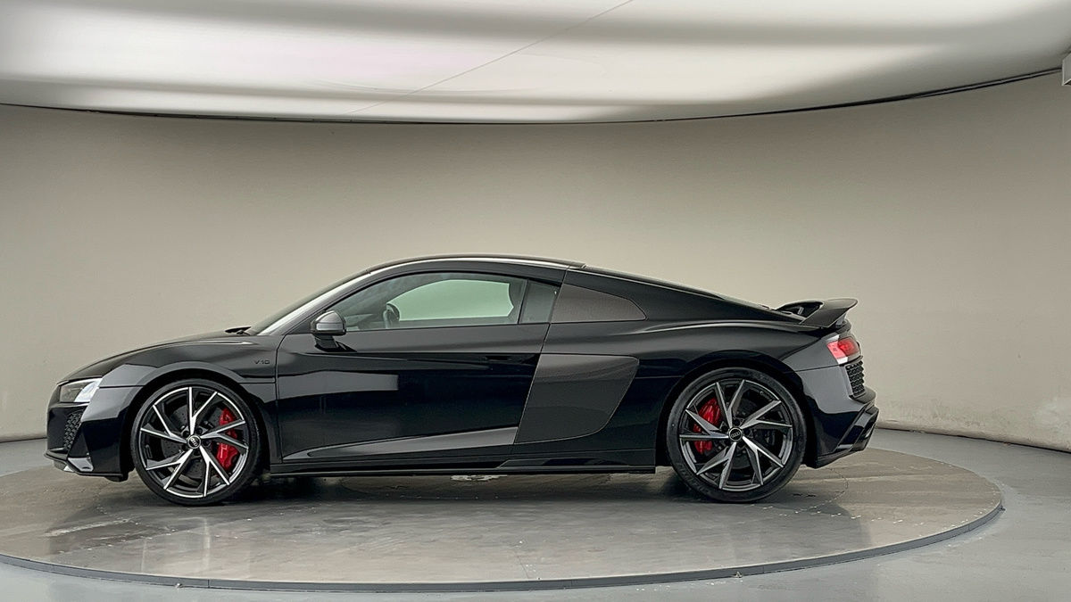 More views of Audi R8