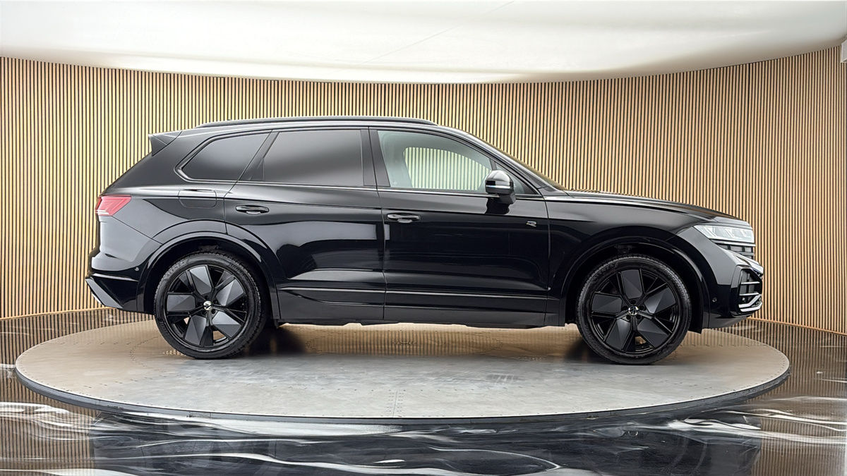 More views of Volkswagen Touareg