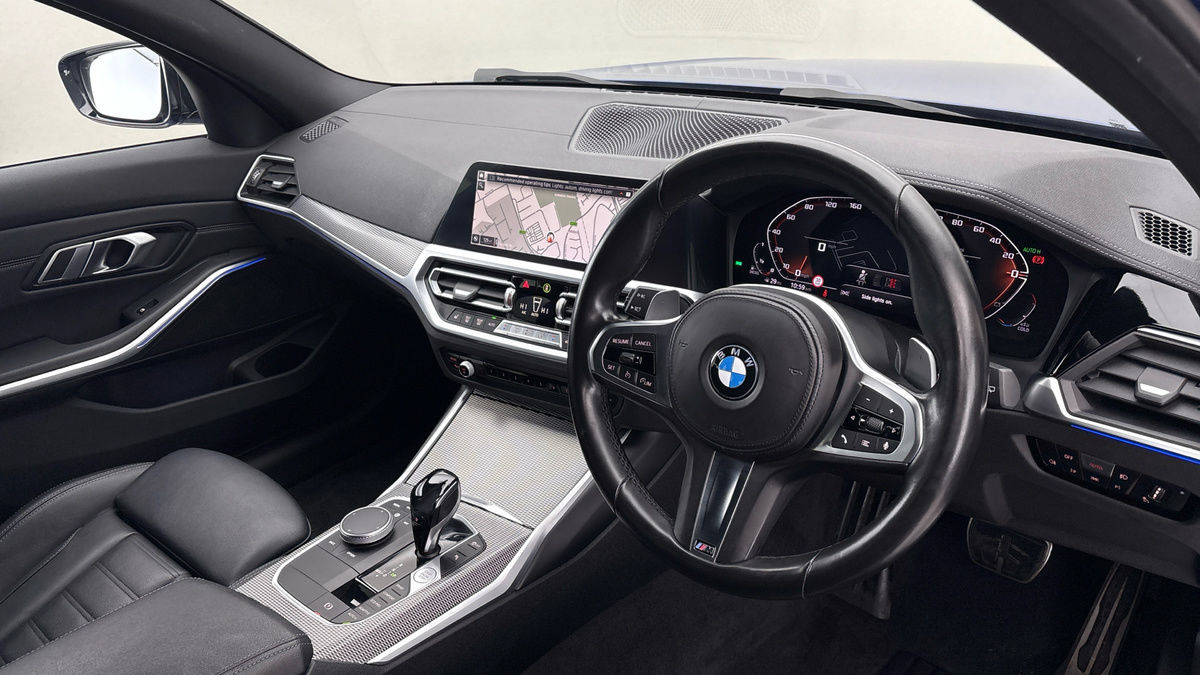 BMW 3 Series Image 5