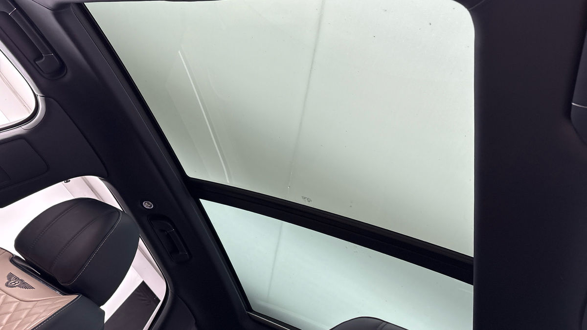 Bentley Bentayga Image 6