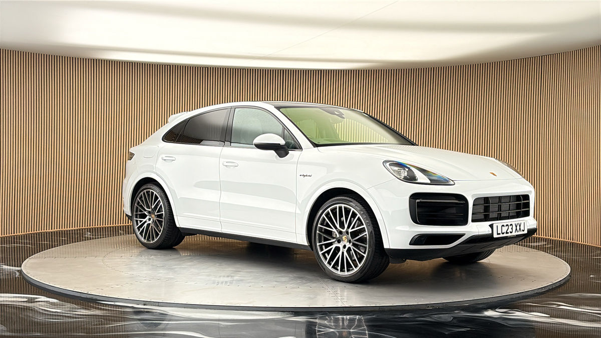 More views of Porsche Cayenne