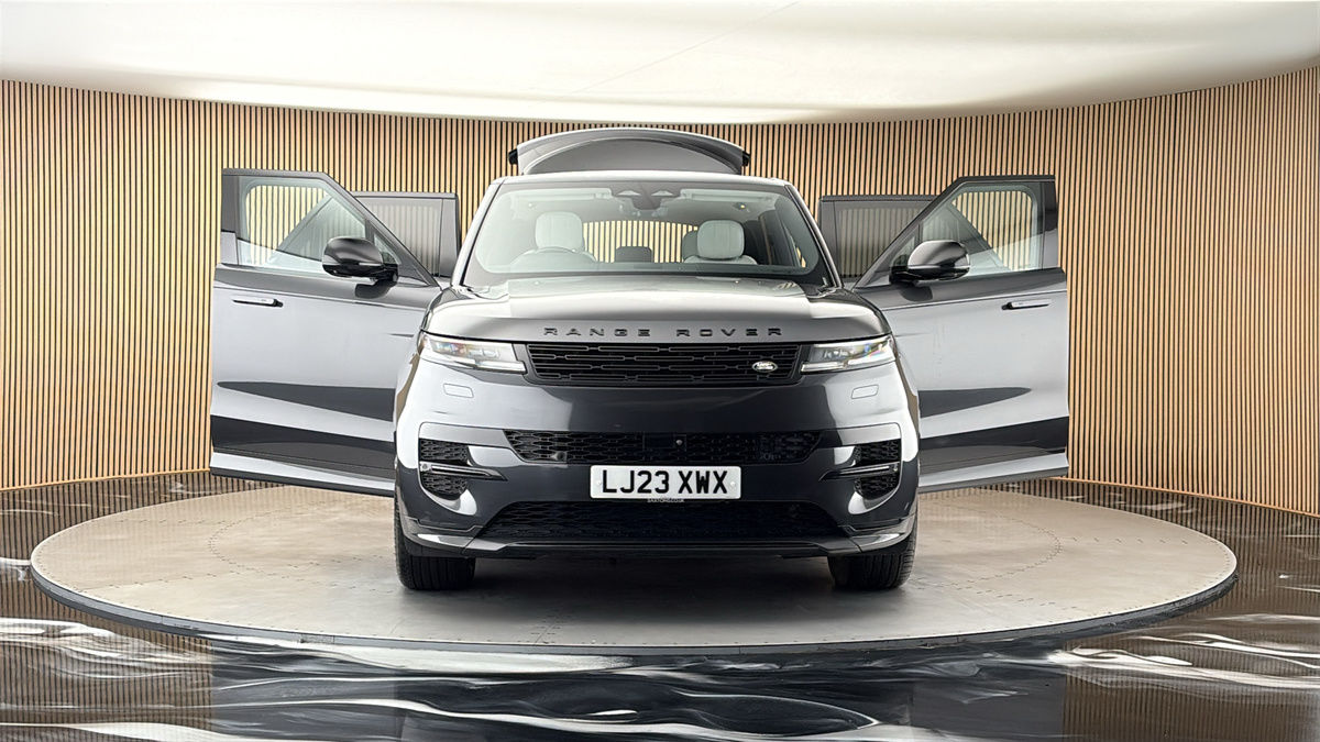 More views of Land Rover Range Rover Sport