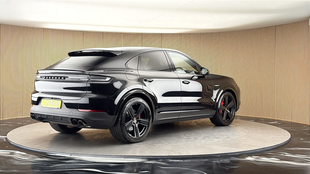 Porsche Cayenne Image 21