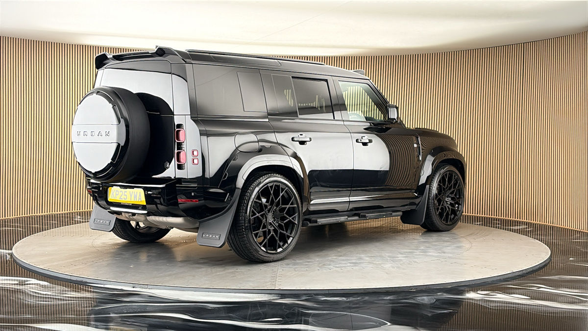 Land Rover Defender 110 Urban Image 21