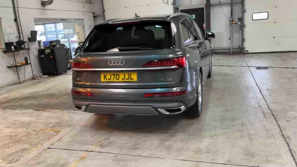 More views of Audi Q7