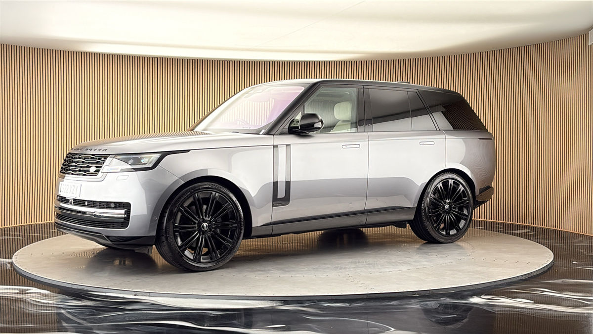 More views of Land Rover Range Rover